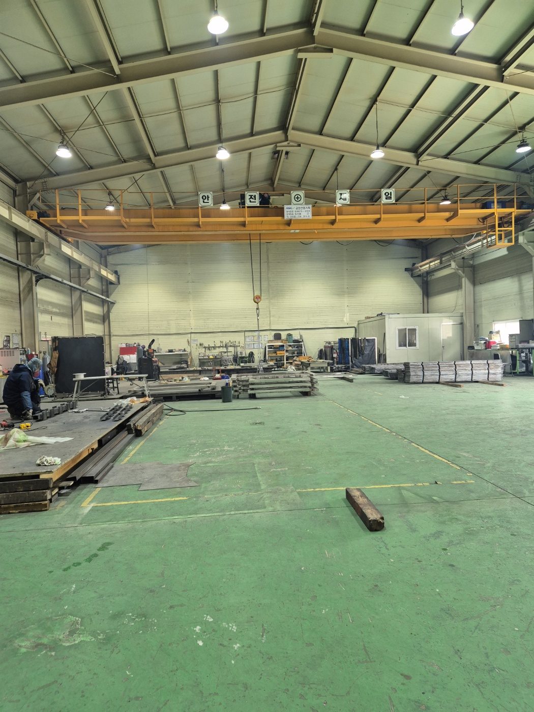 창고 내부전경